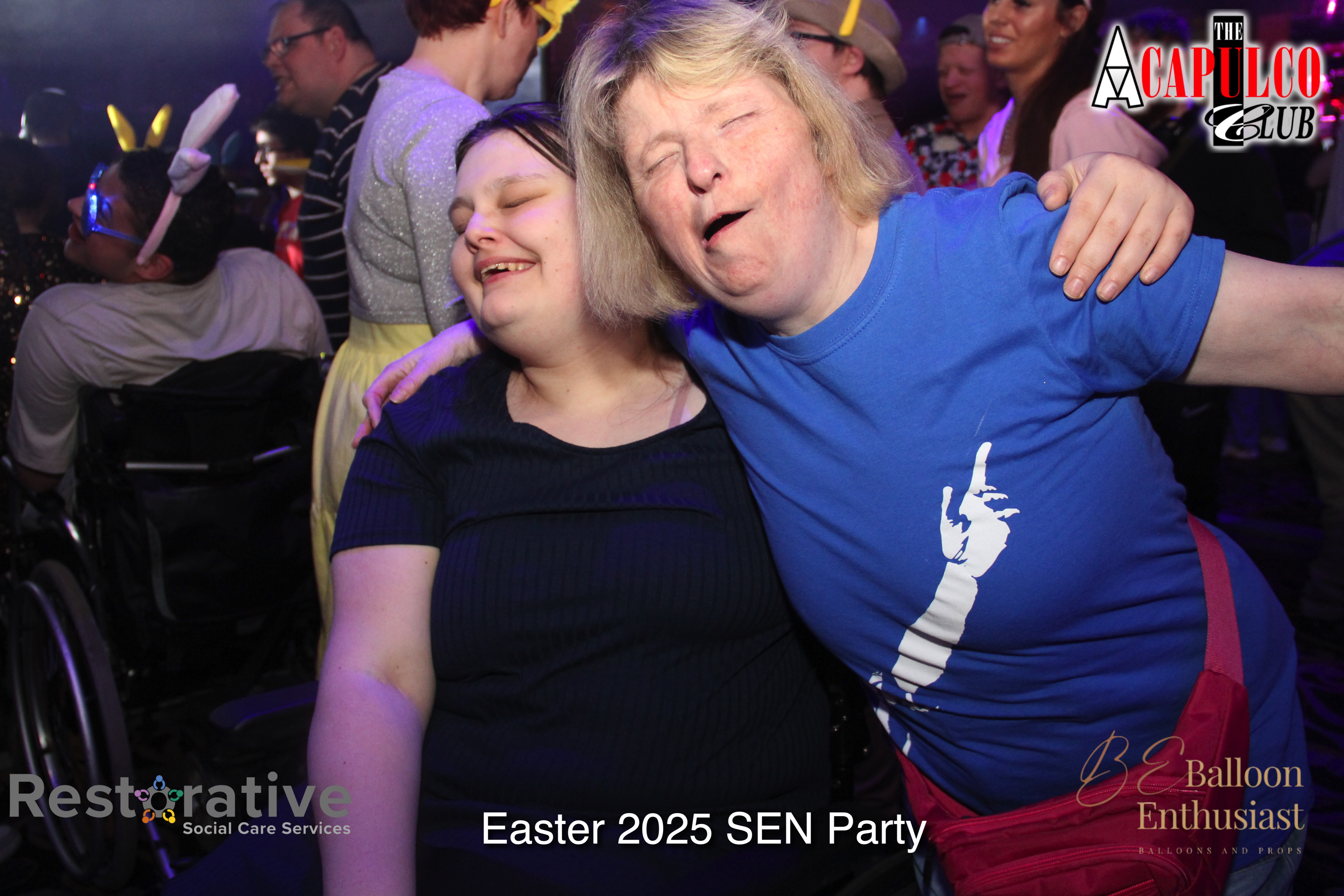 Sen Night Photos at Acapulco Easter / Easter Party