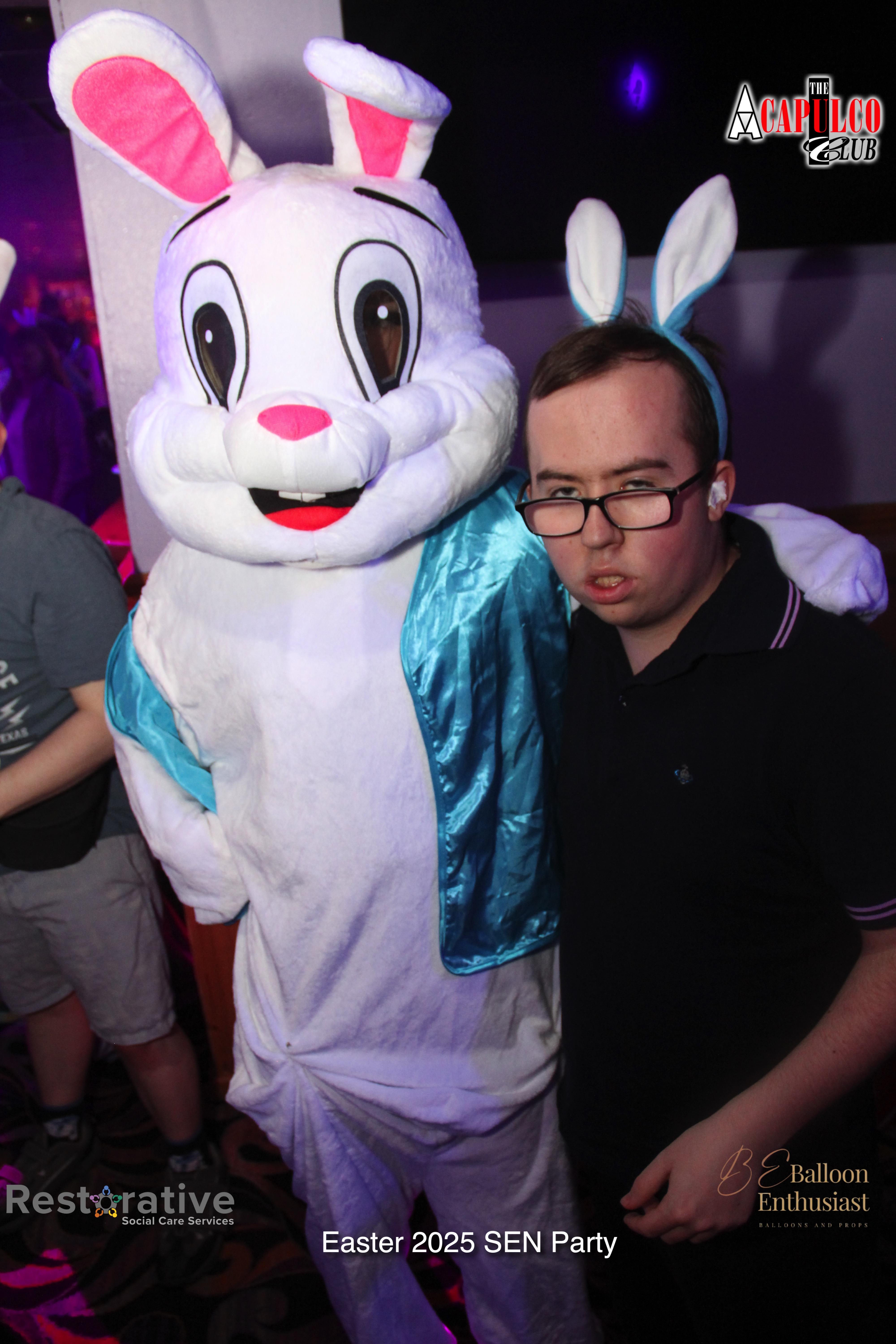 Sen Night Photos at Acapulco Easter / Easter Party