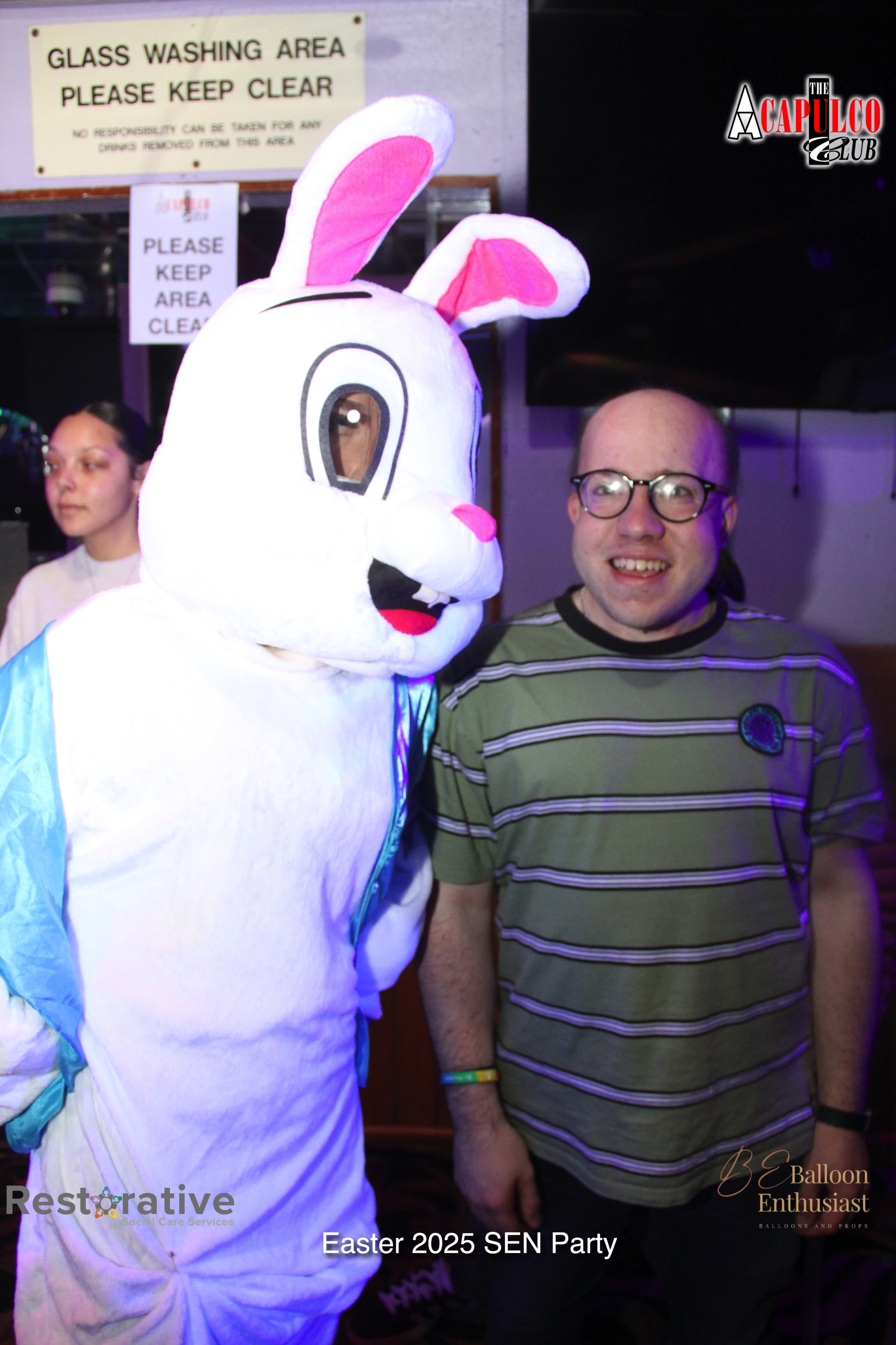 Sen Night Photos at Acapulco Easter / Easter Party