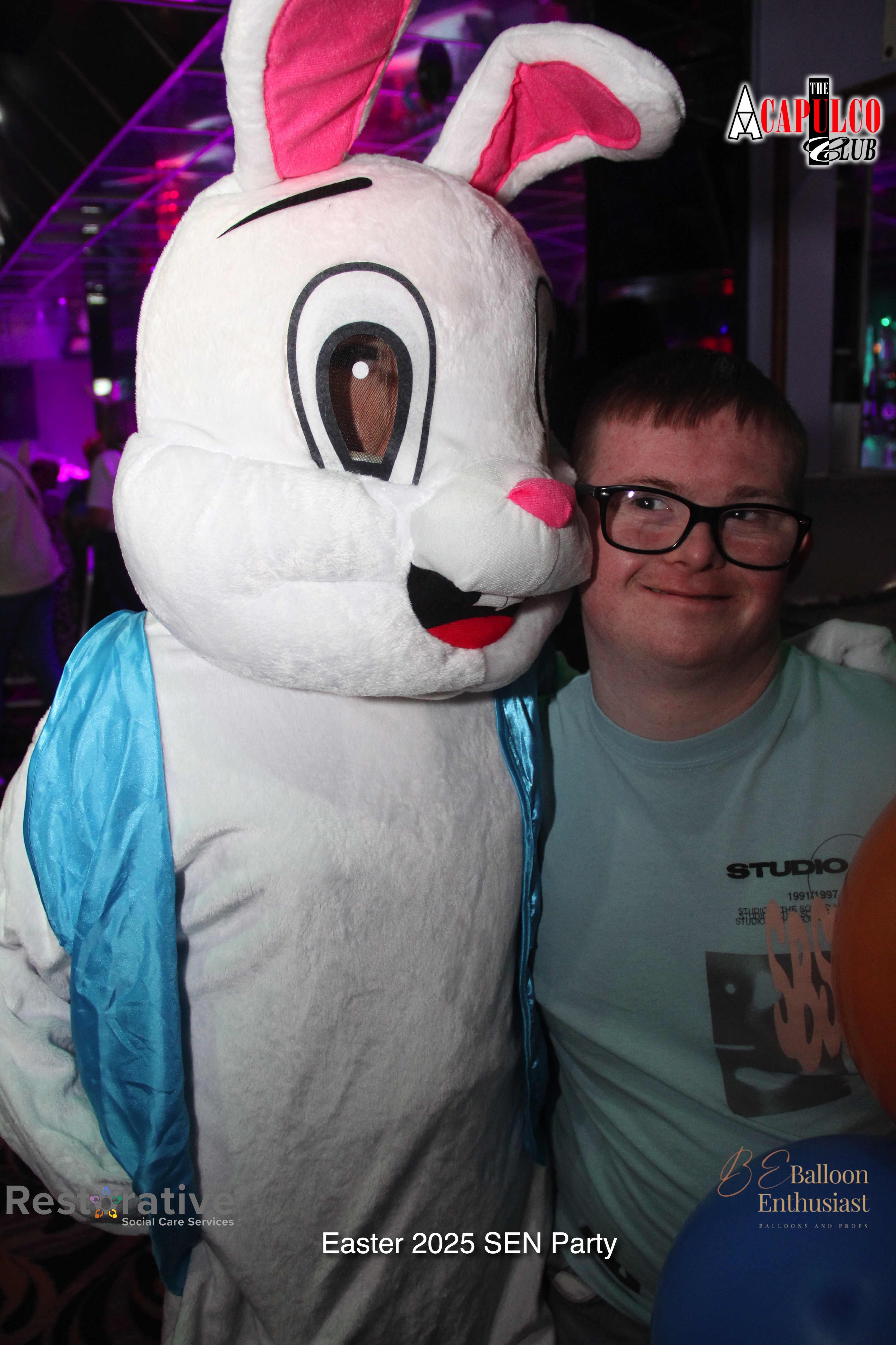 Sen Night Photos at Acapulco Easter / Easter Party