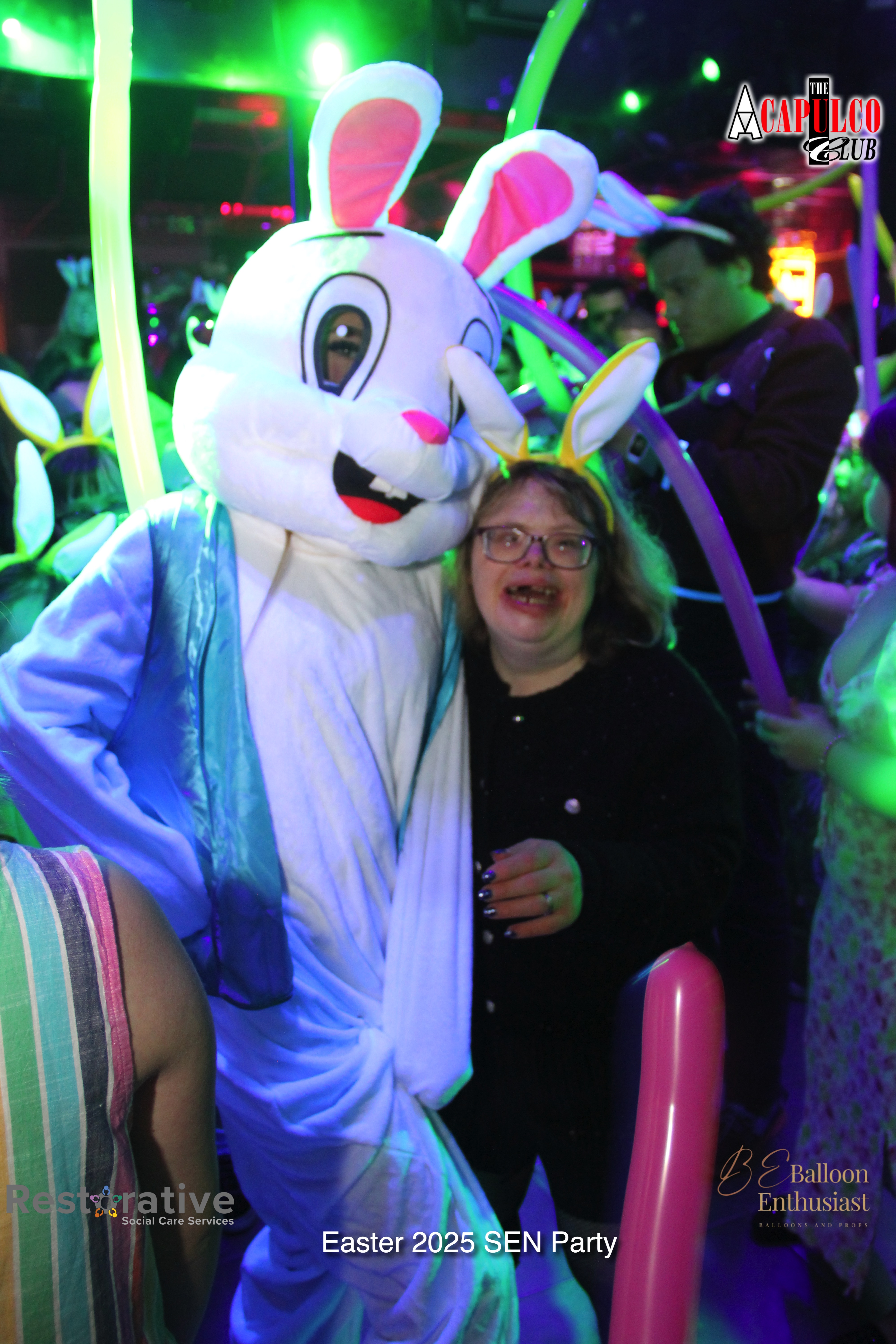 Sen Night Photos at Acapulco Easter / Easter Party